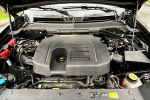 ค่อนข้างใช้2023 Land Rover Defender 110 X-Dynamic SE AWD - Product Image 5