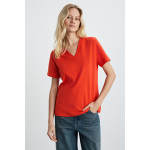 GRIMELANGE ALINE Camiseta de cuello en V profundo 100% algodón orgánico para mujer, ajuste cómodo - Product Image 1