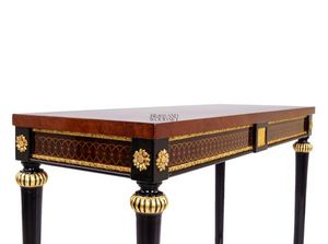 Mesa Consola Rectangular de Lujo Hecha a Mano con Detalles Decorativos de Latón y Marco de Soporte Curvo - Product Image 3