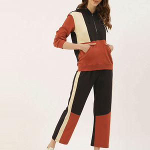 2025-2026 Último diseño Jogging Wear Nuevo chándal de invierno para mujer Ropa de calle Chándal de mujer más vendido - Product Image 1