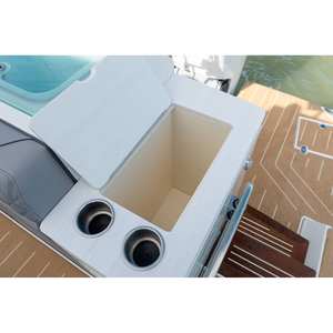 2025 Regal LX43 Ultimate Luxury Cruiser 1200 HP con Motor Fuera de Borda Mercury - Product Image 3