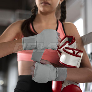 Guantes Interiores Acolchados de Gel de Diseño Único y Calidad Superior, Marca Privada, Disponibles en Stock - Product Image 3