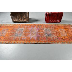 Alfombra Turca Herki de 3.2x10.7 pies, Alfombra de Lana Vintage con Diseño Floral Naranja - Product Image 3