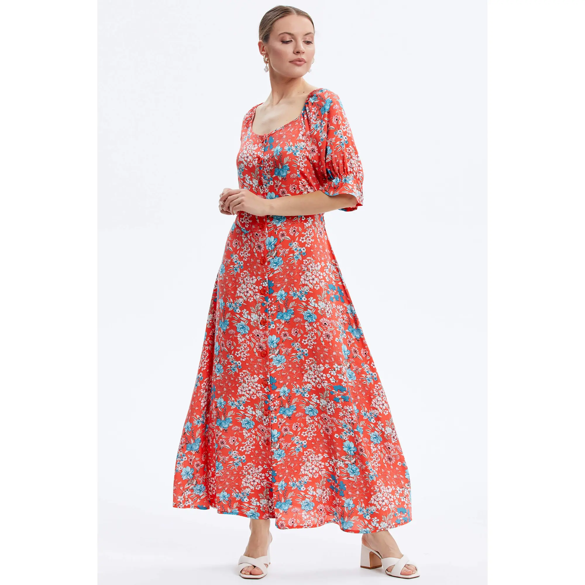 Женское длинное платье-рубашка на пуговицах с цветочным принтом