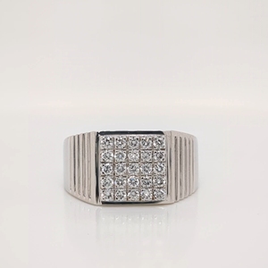 แหวนหมั้นและแต่งงานหรูหราประดับมอสซาไนต์คุณภาพพรีเมียมจาก Lurba Jewels ดีไซน์ทันสมัย ทำจากเงินแท้ 925  แบบฝังเพชร - Product Image 2