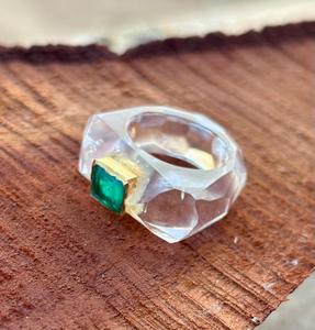 แหวนพลอยควอตซ์คริสตัลธรรมชาติพร้อมพลอยควอตซ์สีเขียวมรกตของขวัญพิเศษสำหรับเธอหรือเขา - Product Image 4