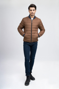 Veste matelassée douce et isolante pour une utilisation en extérieur par temps froid avec rembourrage respirant et construction durable - Product Image 6