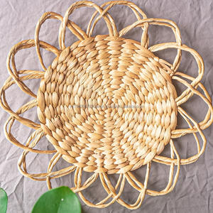 Décoration murale en jacinthe d'eau bohème faite à la main et sous-verres de table à manger napperon tissé du Vietnam pour la décoration intérieure - Product Image 1