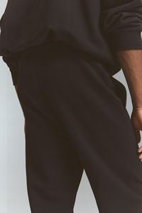 Pantalon de jogging pour homme en molleton de coton, coupe ajustée, avec logo personnalisé, poches, pour la gym et l'entraînement - Product Image 6