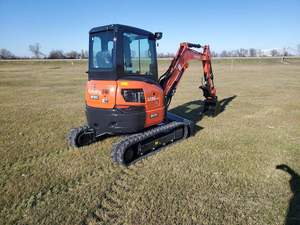 Miniexcavadora Kubota U35-4, Excavadora de Cadenas de 3.5 Toneladas, Excavadora Compacta para Construcción y Trabajo Agrícola - Product Image 2