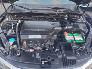 CLEAN 2017 Honda Accord V6 EX-L FWD Direction gauche - Product Image 6