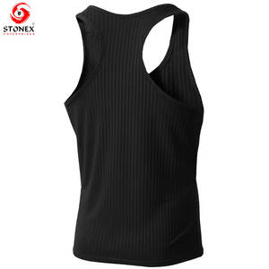 Débardeur de sport pour homme de haute qualité, col rond à capuche, sans manches |   Entraînement respirant, léger, à séchage rapide, en polyester/coton - Product Image 4