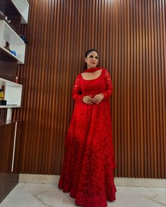 Bas de robe de travail de séquence de fil de filet de papillon avec vêtements de festival dupatta à prix de gros attrayant - Product Image 1