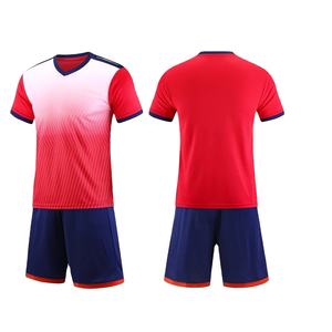Ensemble de maillot de football à manches courtes pour hommes de haute qualité Nom personnalisé Numéro Bleu Uniforme de football pour adultes pour garçons Conception personnalisée - Product Image 5