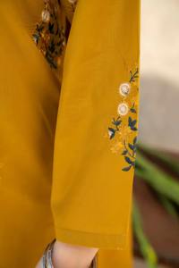 CHEMISE 3PC BRODÉE POUR PELOUSE AVEC DUPATTA ET PANTALON BRODÉ EN MOUSSETTE - Product Image 2