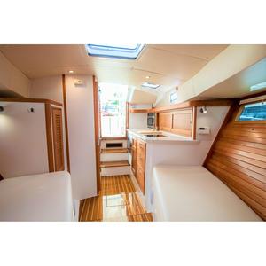 Bateau à moteur hors-bord en fibre de verre Mjm 35 2023 d'occasion 500HP 10,5m - Product Image 2