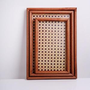 Ensemble de plateaux en rotin en bois-Petites tailles moyennes et grandes pour servir des options colorées naturelles à des fins décoratives pour la vaisselle - Product Image 2