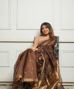 Sari de Algodón Suave con Bordado Jacquard, Blusa Sin Costuras, para Bodas y Fiestas, Estilo Moderno, Precio al por Mayor, Prenda Étnica, Color Marrón - Product Image 2