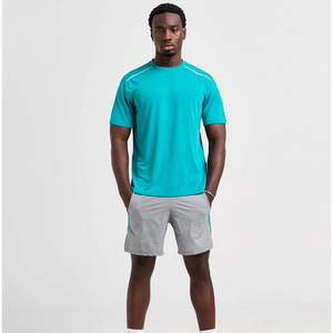 T-shirt uni pour hommes T-shirt en polyester T-shirts à séchage rapide Impression par sublimation personnalisée logo Unisexe Gym Sports T-shirts pour hommes - Product Image 1