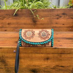 Funda de teléfono de embrague con billetera tallada a mano occidental con borde de color turquesa Elegante billetera de cuero occidental de múltiples usos - Product Image 2