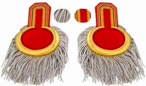 Epaulettes ไหล่สีแดงคุณภาพสูงพร้อมขอบทอง Mylar Marching Band Board อุปกรณ์เสริมเครื่องแบบยุทธวิธี - Product Image 2