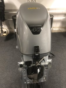 Motor fueraborda Honda usado de 40 hp, 4 tiempos, eje de 20 pulgadas, grado industrial, OEM, 290 horas, 3 años de garantía (2019) - Product Image 4