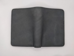 Porte-cartes en cuir véritable pour hommes Logo personnalisé avec protection RFID Multiple Slots Coin Pocket Ultrasoft Lining Wholesale - Product Image 4