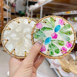 Set de table carré en rotin avec incrustation colorée de nacre, vente en gros directe d'usine, logo personnalisé, décoration de salle à manger du Vietnam - Product Image 4