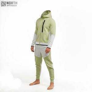 Ensemble de survêtement neuf de haute qualité pour hommes, vêtements de sport personnalisés confortables, ensemble de survêtement de jogging pour hommes 2 pièces avec logo personnalisé - Product Image 1