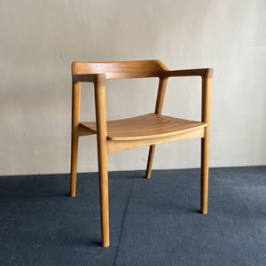 Chaise de salle à manger NOAH, structure en bois de teck, design durable, écologique et minimaliste moderne pour la décoration de meubles de maison - Product Image 1