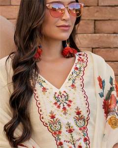 This Top Made From Attractive Gorgeous Embroidery Pure Chanderi Silk Fabric Stylish 1 Color Knee Length <b>Kurti</b>& Pent With Dupatta - Product Image 2