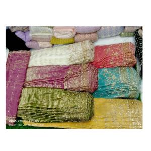 ผ้าไหมซีเควนซ์งานฝีมือระดับพรีเมียม เหมาะสำหรับตัดเย็บเสื้อผ้าและชุดเดรสสำหรับผู้หญิงจากอินเดีย - Product Image 1