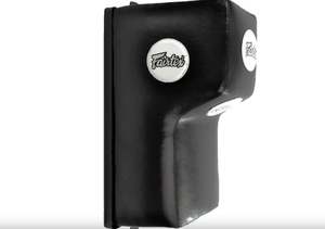 Boîte/Sac de frappe mural en cuir FAIRTEX (UC1) pour l'entraînement en boxe, MMA, kickboxing - Product Image 2