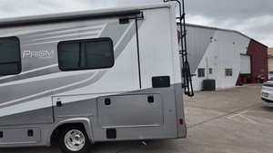 Mercedes-Benz Sprinter 3500XD 2022 en parfait état - Product Image 4