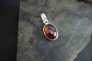 Pendentif en argent 925 fait à la main lunette fine pierre précieuse Hessonite bijoux sains cadeau pour ses enfants élégant lunette réglage charme - Product Image 2