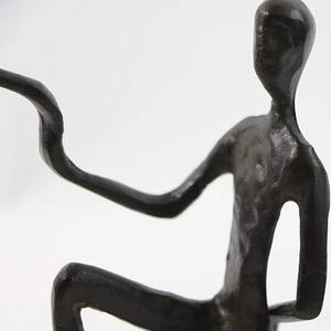 Figurines en fer, sculptures de couples, célébrant la connexion humaine, l'amour et l'unité, transformant les espaces en environnements chaleureux - Product Image 2