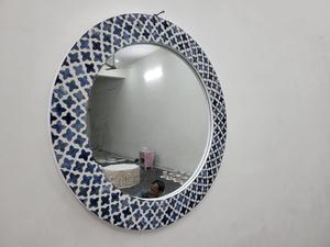 Espejo Decorativo de Pared Moderno Hecho a Mano con Resina de Madera de Alta Calidad, Incrustaciones de Nácar, para Decoración de Bodas y Pascua, Disponible a Precio de Mayoreo - Product Image 5