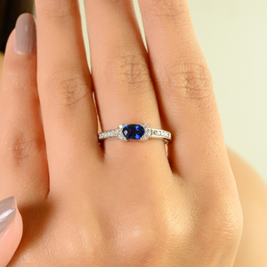 แหวนหมั้นดีไซน์คลาสสิกใหม่ ประดับไพลินสีน้ำเงินธรรมชาติและเพชร ทำด้วยมือจากทองคำขาว 14K เครื่องประดับอัญมณีมีค่า - Product Image 4