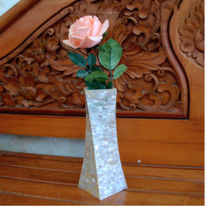 Vases coquillages petits en nacre, bijoux en coquillages, bouteille blanche avec motif de coquillages en mosaïque pour la décoration de table - Product Image 3