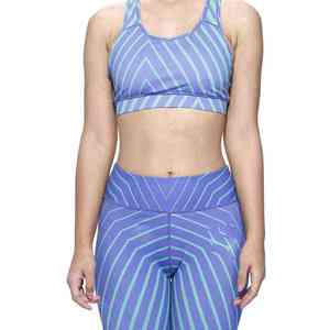 Conjunto de yoga personalizado para mujer, elaborado con tela flexible, ideal para entrenamientos en el gimnasio, sesiones de yoga y uso casual. - Product Image 6