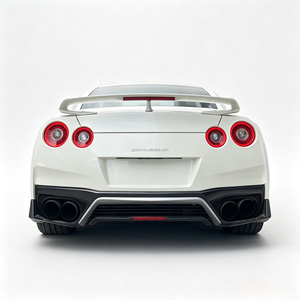 Kit di Conversione Carrozzeria Stile 2023 per <span class=keywords><strong>Nissan</strong></span> GTR R35 2007-2016: Paraurti Anteriore, Cofano, Minigonne Laterali, Paraurti Posteriore - Product Image 6