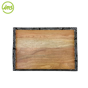 Plateau à Fruits en bois d'acacia Rectangle de 13.7 pouces revêtement métallique - Product Image 3