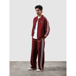 Conjunto Deportivo Elegante Heritage en Color Vino Tinto - Product Image 6