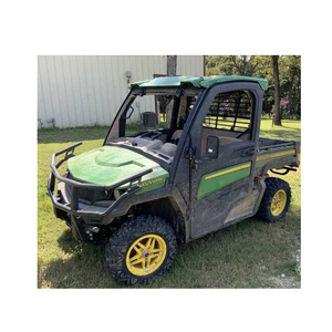 Puissant véhicule utilitaire de pointe John Deere Gator XUV 835R, équipement compact et durable pour l'agriculture, l'élevage et le transport - Product Image 3