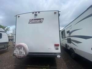 Autocaravana Dutchmen RV Coleman Light 1805RB usada del 2020, lista para la venta. - Product Image 3