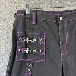 Pantalones Negros Góticos con Costuras Moradas, Al Por Mayor, 100% Algodón, Estilo Punk Emo, con Cremallera y Tachuelas - Product Image 2
