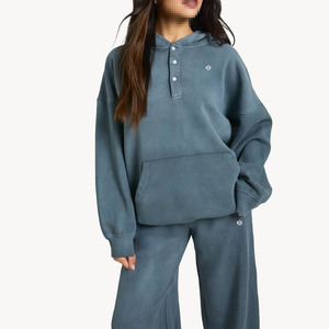 Conjunto de Sudadera con Capucha y Pantalones Holgados para Mujer, Felpa de Algodón, Ropa Urbana, Fabricación de Ropa al por Mayor OEM ODM - Product Image 3