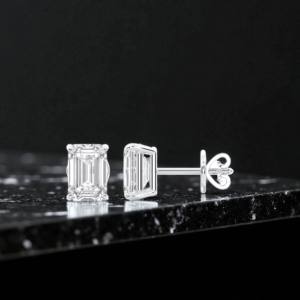 4,00 CT F/VS Emerald-Cut Lab-Grown Diamond Juego de cuatro puntas Stud Pendiente Chapado en oro Plata de Ley 925 Unisex - Product Image 5