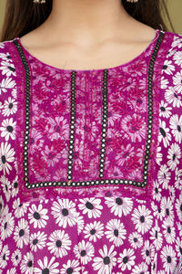 Robe longue de qualité supérieure séquence broderie travail côté Dori Handloom fabricant indien - Product Image 5