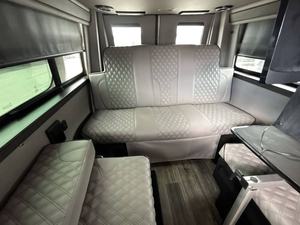 Autobús American Coach Patriot 1-4-4-S-D F-D-2 usado del 2023 en venta - Product Image 6